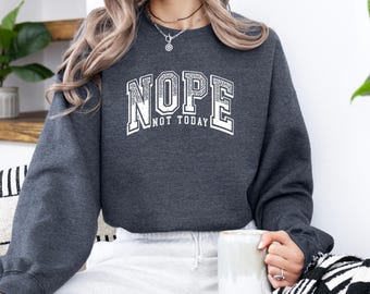 No Kings Protest Sweatshirt, Anti Monarchy Graphic Pullover, Revolutionary Statement Crewneck, Political Activism Graphic Sweater