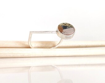 Multilayer resin and paint sterling silver ring