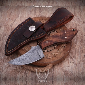 Damascus Skinner Knife, Personalized gifts for him, Handmade Hunting Skinning Knife, Groomsman Gift, Gifts for men, Custom Knife with Sheath
