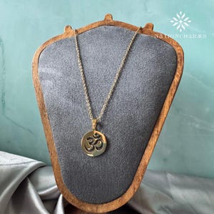 Hindu buddhistischer OM Emblem Charme • OM Symbol Charme • Geschenk Charme Halskette • DIY Halskette Charme • Geschenk für Mama Papa Freund
