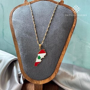 Breloque contour de carte du Liban • Breloque en acier inoxydable plaqué or • Breloque drapeau du Liban • Breloque pour collier cadeau • Breloques carte de pays