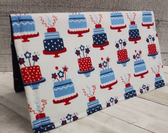 Checkbook Cover Wallet PATRIOTIC CAKES Registry Document Coupon Organizer Purse Red WHITE Blue Fabric