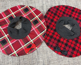2 QUILTED Cat Bibs Cotton Stretch Rib Slip Over Turtle Neck Collar Size Small
