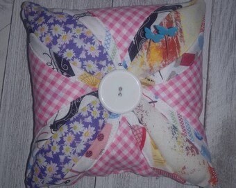 Pin Cushion CATHEDRAL WINDOW Pattern Needle Thread Sewing Accessory