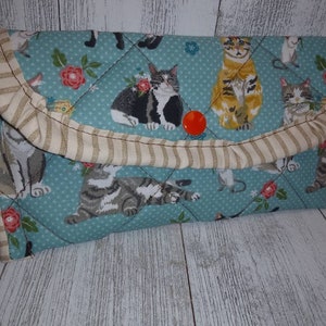 Süße Katzen SNAP Verschluss CLUTCH Beutel Portemonnaie Gutschein Organizer Hygiene Schminketui Brille quilted Schaumstoff