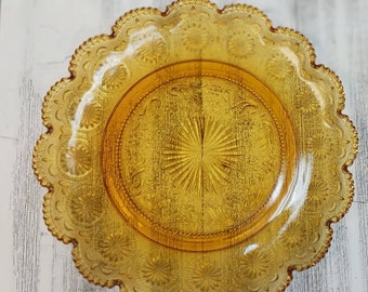MID CENTURY Amber Indianna Glass Serving Dish Round Snack Platter Tray 6.5 inch Scallop Edge