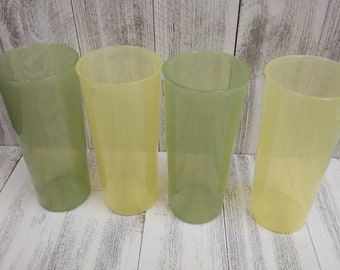 Four  Vintage TUPPERWARE Tea Beverage Water Goblet Juice Tumblers Camping Cups Plastic