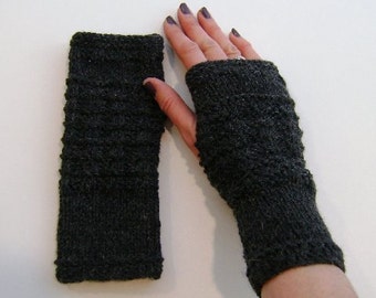 Fingerless Gloves, Mittens, Wrist Warmers in Charcoal Grey Aran Wool