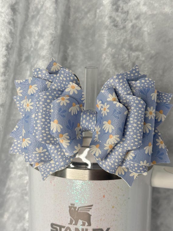 Blue Dots and Daisies Tumbler Bow