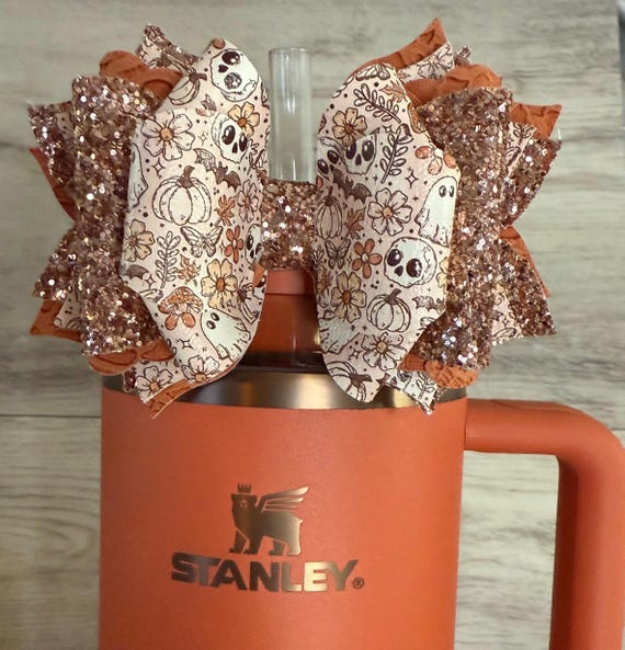 Skulls and pumpkins tumbler bow