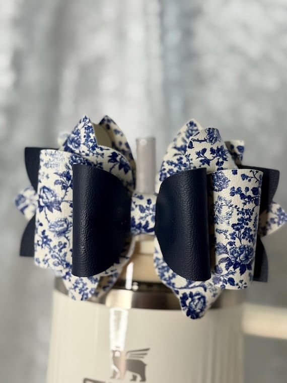 Navy Blue Toile Tumbler Bow