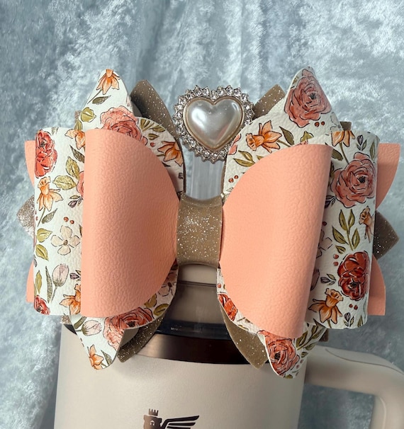 Peach floral and pale gold glitter tumbler bow