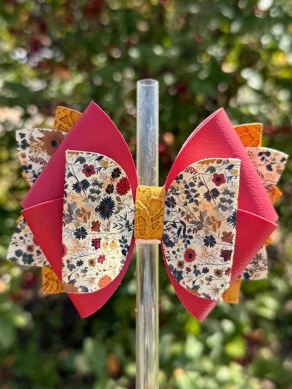 Autumn Flowers Tumbler Bow: Fall Halloween Theme