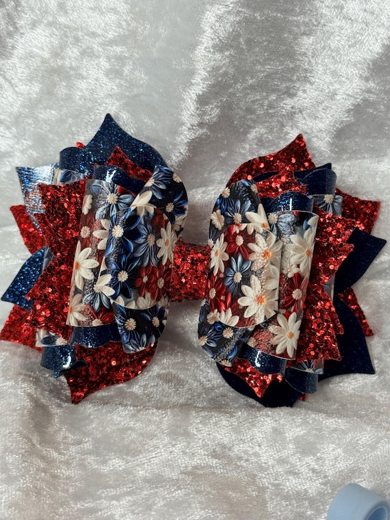 Blue, red and white flowers red glitter tumbler bow
