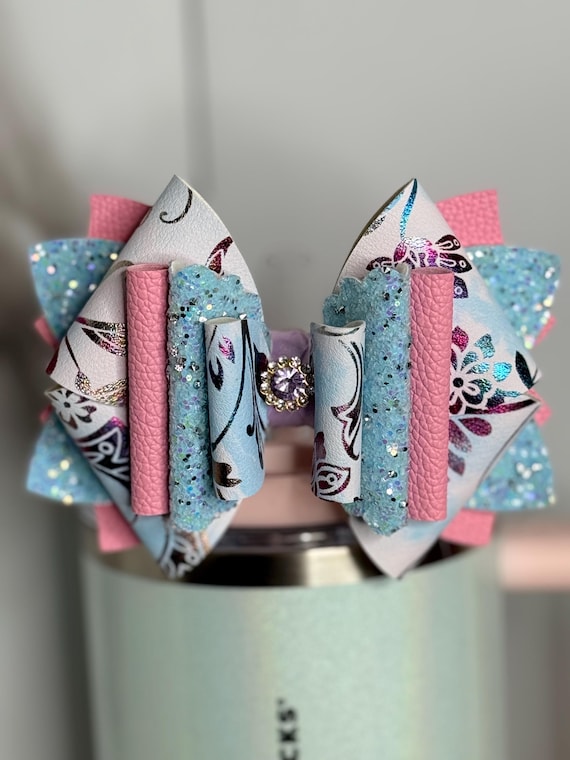 Pink and blue floral tumbler bow
