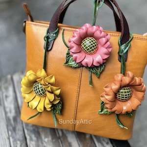 Leather Sunflower Bag Charm, Handmade Leather Flower Bag Charm, Handbag and Purse Charm, Cute Flower Keychain, Leather Gift, Gift for her