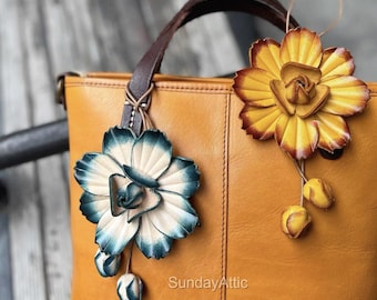 Leather Flower Bag Charm, Handmade Leather Flower Bag Charm, Handbag and Purse Charm, Cute Flower Keychain, Leather Gift, Gift for her