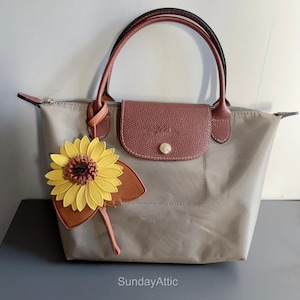 Leather Sunflower Bag Charm Sunflower bag accessory Handmade Leather keychain Handbag and Purse Charm Flower Keychain Leather Gift