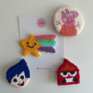 Pinzas para el pelo con aguja perforadora, Peppa Pig, Joy & Anger, hechas a mano con dibujos animados: bonitos accesorios bordados para el pelo para niñas, un regalo ideal.