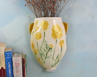 Ceramic Wall Pocket Vase with pressed flower. Pressed Flower gift for home, handmade hanging pocket planter, vase for flowers, botanical art