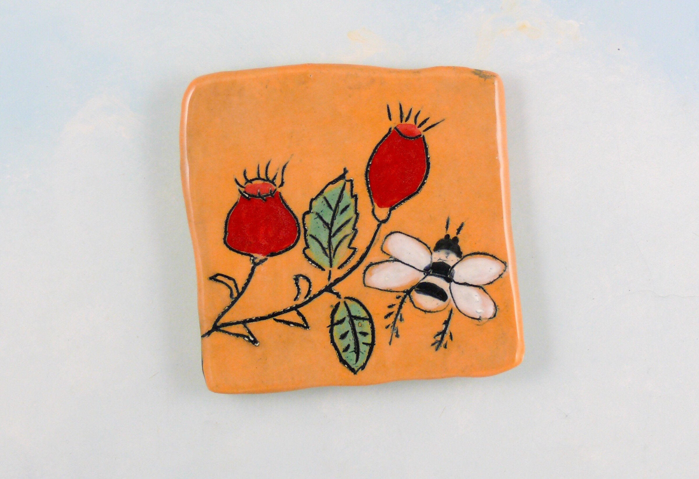 Amapolas y abejas baldosas cerámicas trivet o arte de pared | Etsy