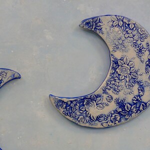 Crescent Moon Ceramic Wall Art, ceramic moon ornament. Rose textured clay decorative ceramic moon, Boho Wall Hangings, Ceramic Tile art. image 6