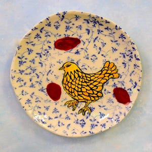 Chicken painting platter, handcrafted ceramic wall hanging art plate, whimsical nature wall art, folk art style, chicken artby Cathy Kiffney