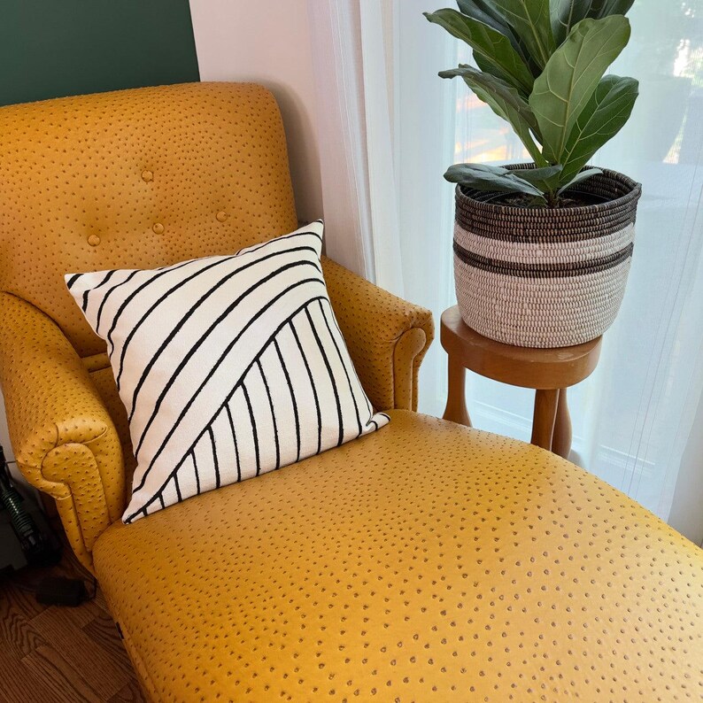Organic Lines Sadza Pillow - Thumbnail 2