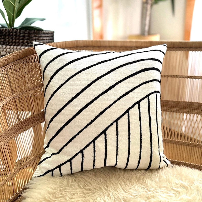 Organic Lines Sadza Pillow - Thumbnail 3
