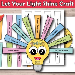 Może przedstawiać: Projekt rzemieślniczy z tekstem "Let Your Light Shine Craft" na górze. Projekt przedstawia żarówkę z uśmiechniętą twarzą i słowami "Let Your Light Shine". Kolorowe prostokąty promieniują z żarówki, każdy ze zwrotem takim jak "In My Heart."