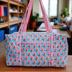 Vintage Cotton Overnight Bag, Print Floral Quilted Shoulder Travel Bag, Boho Beach DuffleBag, Custom Weekender Bag, Groomsmen Gift, Tote Bag