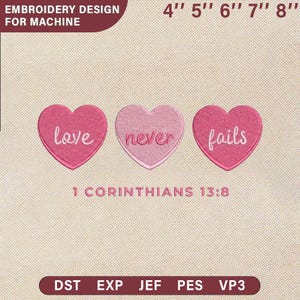 Può includere: Un cartello in legno fatto a mano con la scritta "Welcome" in un carattere giocoso. Il cartello presenta uno sfondo bianco invecchiato e una cornice tinta scura, perfetto per una porta d'ingresso o un ingresso.