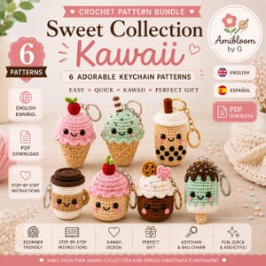 Może przedstawiać: Zestaw wzorów szydełkowych zatytułowany Sweet Collection Kawaii zawierający sześć uroczych wzorów breloczków. Obraz przedstawia siedem szydełkowanych breloczków z motywem jedzenia, w tym rożki lodowe, herbatę boba i babeczkę.