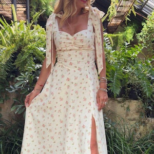 Romantic strap sundress, lightweight summer dress, casual summer dress, girls summer outfit, floral sundress