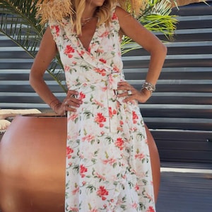 Charming floral linen sundress, eye-catching maxi sundress, flowing summer dress, casual summer outfit, sleeveless lightweight dress