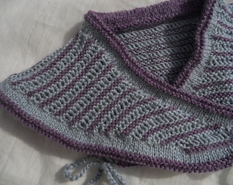 Newborn baby girl cardigan/wrap over top/hug me tight. Hand knitted, vintage pattern. Grey/mauve yarn, size 16-18 in chest, 0-3 months,