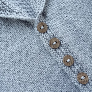 Baby Boy cardigan/jacket/jumper. Oversized, chunky, hand knitted, blue or grey acrylic yarn. Age 9-12m 20in chest and 2yrs24 in chest image 4