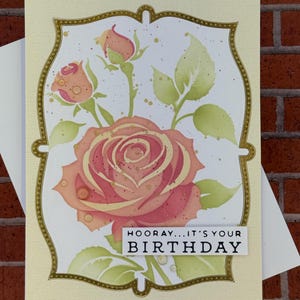 Cartão de aniversário feito à mão com rosas