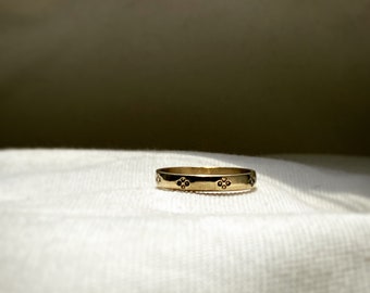 The Mikado gold band