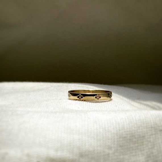 The Mikado gold band