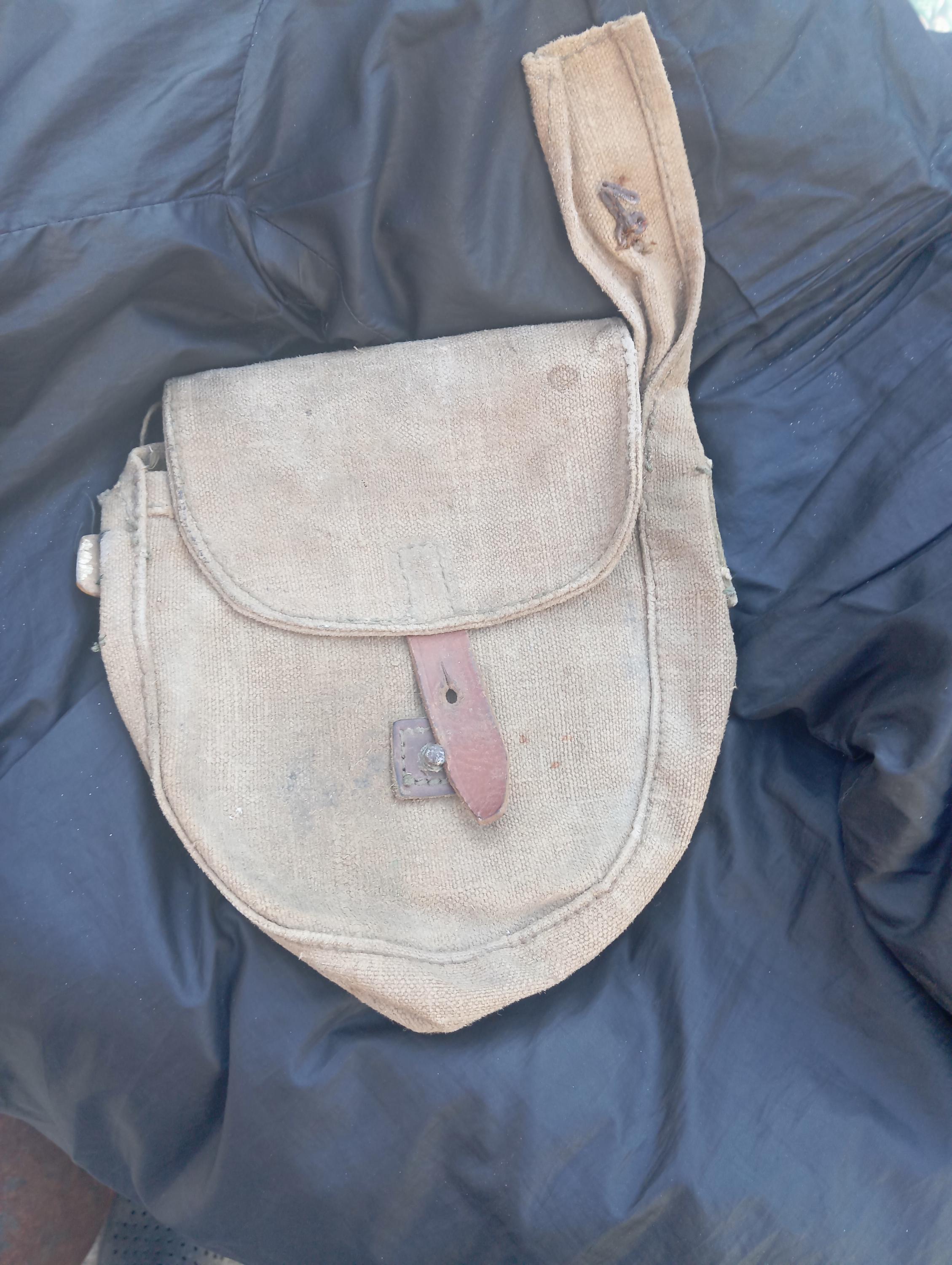 Sacs à Munitions Vintage Cuir – 12x6 Poches – Boucles Et Sangles – Taille Unique