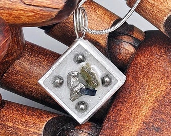 Orgone Pendant Amulet Cosmic Connection Meteorite with Moldavite Orgonite Shungite Talisman