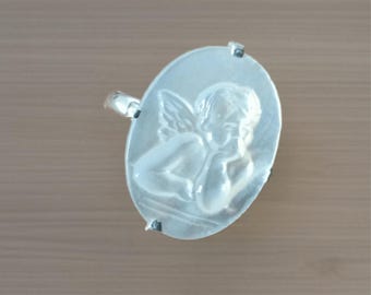 Anillo con camafeo de ángel tallado a mano • Nácar, plata de ley