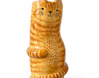 Jarrón de arcilla con diseño de gato personalizado: Jarrón pequeño con retrato de mascota pintado a mano