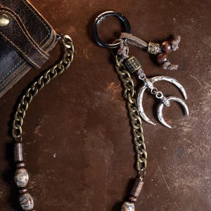 Chain Wallet Horns