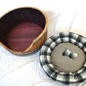 Wine Barrel Pet Bed Torpor Made from reclaimed California wine barrels. 100% Recycled image 6