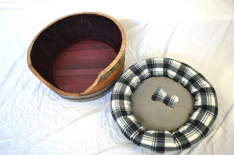 Wine Barrel Pet Bed Torpor Made from reclaimed California wine barrels. 100% Recycled image 6