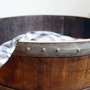 Wine Barrel Pet Bed Torpor Made from reclaimed California wine barrels. 100% Recycled image 7