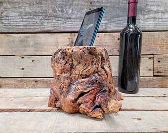 Buena Vista Cabernet Grapevine Charging Dock - 100% Recycled + Ready to Ship! 111922-8