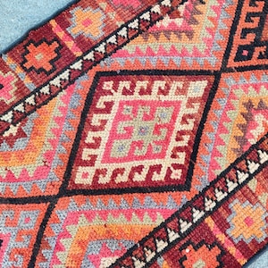 Rug 2.7 x 10 ft runner, Persian 3x10 heriz runner rug, Colorful 3x10 turkish runner, Oushak runner 3x10 rug, Herki runner 3x10 vintage
